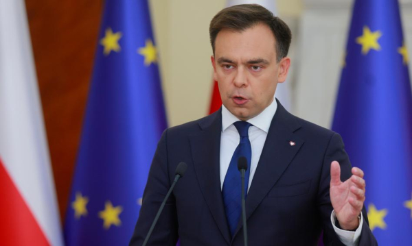 Paliwo w sprzedaży, produkcja trwa. Domański: Spokojnie, sytuacja opanowana.