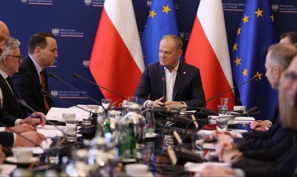 NEWS FIN 36 Polska wywozi swoich ludzi z regionu Bliskiego Wschodu. Szef rządu…