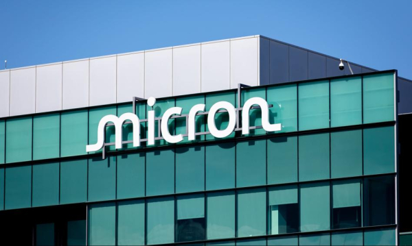 Micron notuje silny wzrost przychodów, gwałtowny skok zapotrzebowania na pamięci.