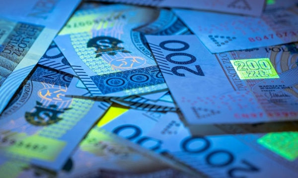 NEWS FIN 38 Czy stopy procentowe wymagają podwyżki? Tyrowicz popiera wzrost do 4,75%.