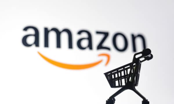 Szaleńczy wyścig na minuty. Amazon chce pokonać Walmarta