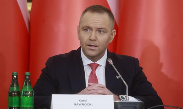 Urzędniczka weryfikowała informacje, w tym byłego męża i Karola Nawrockiego. Dopuściła się&hellip;