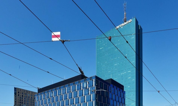Intraco: Demolka wstrzymana? Niespodziewany obrót sytuacji wokół znanego biurowca