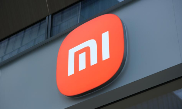 NEWS FIN 47 Xiaomi w kłopocie. Sprzedaż smartfonów spada, auta słabo się sprzedają,…
