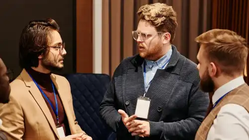 Bez polityki? Dlaczego warto rozmawiać o nowościach w pracy