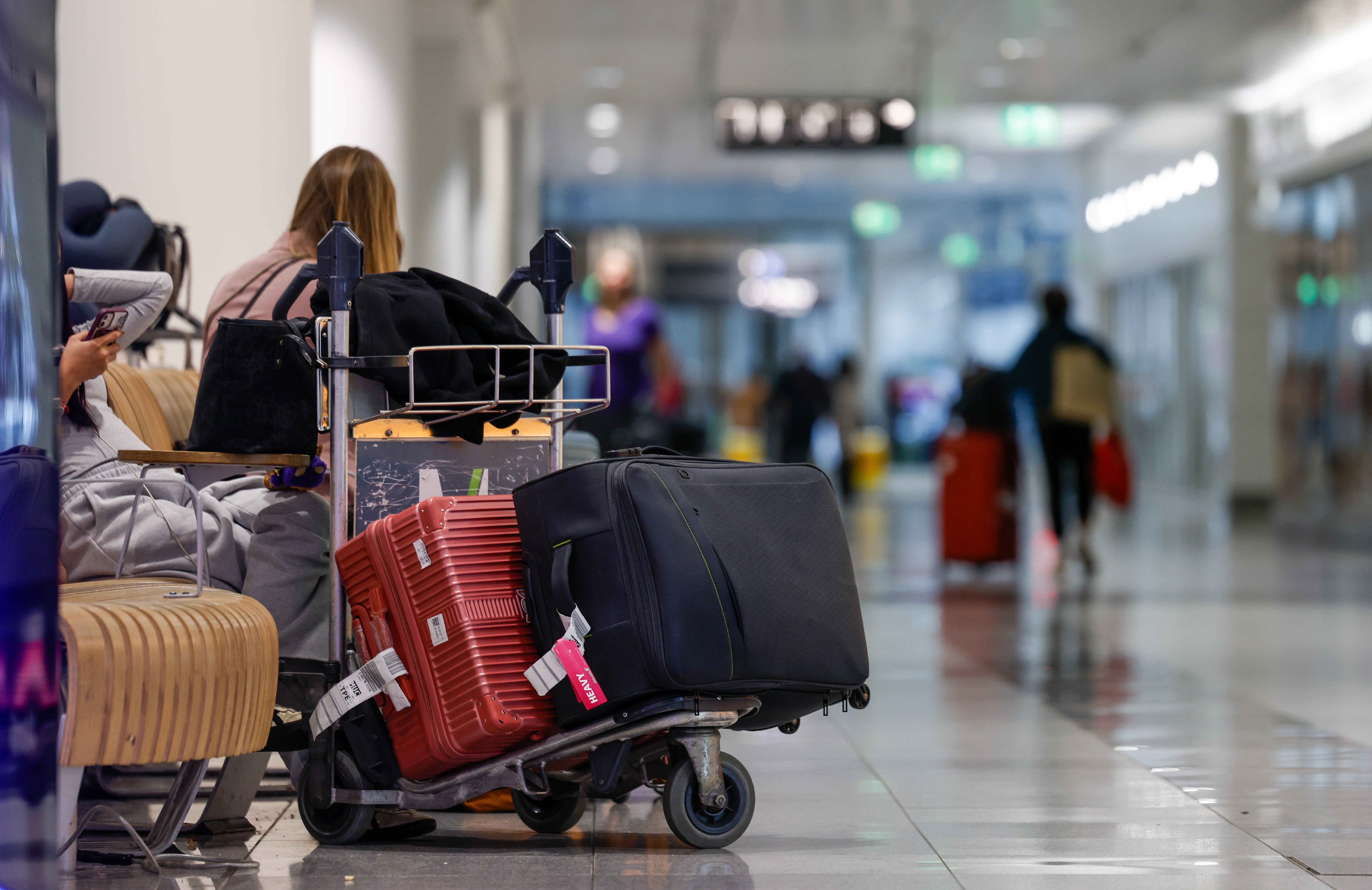 Koszty paliwa lotniczego wysokie, lecz nie wszystkie ceny biletów rosną. 2
