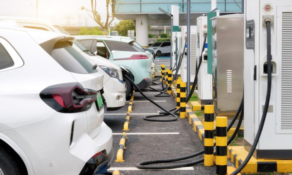 Szybki wzrost liczby stacji ładowania przy autostradach w Polsce. Liczba&hellip;