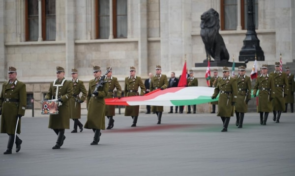 Węgierska armia w kryzysie? Fala odejść w szeregach żołnierzy