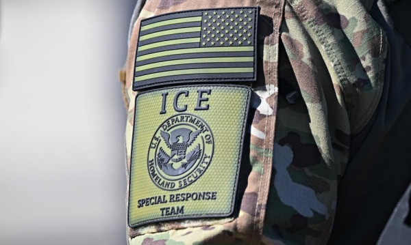 Poprzedni szef służb specjalnych zatrzymany w Stanach przez agentów imigracyjnych.