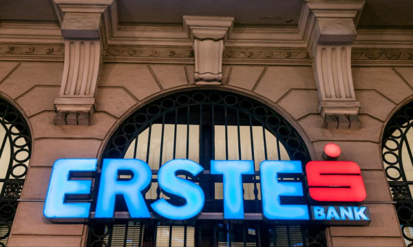 Czerwień oddaje pole błękitowi. Santander przechodzi gruntowną transformację w Erste&hellip;