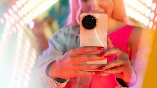 Influencerka zarobiła 14 milionów dolarów miesięcznie, sprzedając krem za 10 dolarów 2