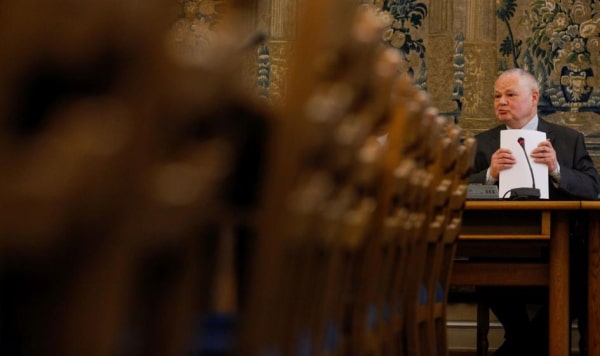Złe prognozy dla spłacających kredyty. Naftowy wstrząs zaniepokoił RPP.