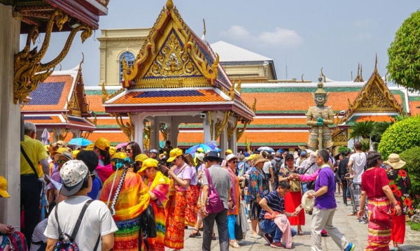 Brak ubezpieczenia? Wjazd zabroniony. Tajlandia stanowcza wobec turystów i ogłasza nowe regulacje. 2 Nie masz polisy? Nie wjedziesz. Tajlandia traci cierpliwość do turystów i zapowiada zmiany