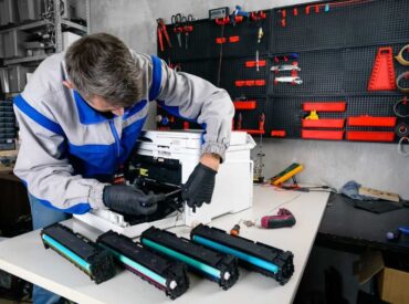 Rosnące koszty sprzętu i trend "zero waste" w biurze