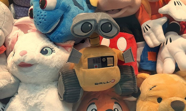 Pierwsza fala redukcji obejmie 1000 stanowisk. Nowy szef Disneya robi czystki.