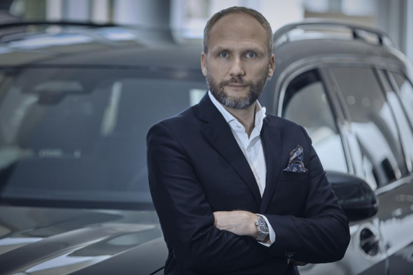 Czy ceny samochodów spadną? Jak na rynek wpływają pojazdy z Chin? Oto, co twierdzi dyrektor generalny dużej grupy dealerskiej 4
