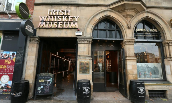 Irlandzki alkohol wysokoprocentowy w tarapatach. Wytwórcy ostrzegają i apelują o&hellip;