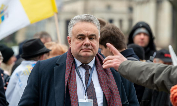 Prezes TV Republika w tarapatach finansowych. Zbigniew Ziobro pod lupą śledczych w sprawie zatrudnienia Prezes TV Republika w tarapatach finansowych. Zbigniew Ziobro pod lupą śledczych w sprawie zatrudnienia