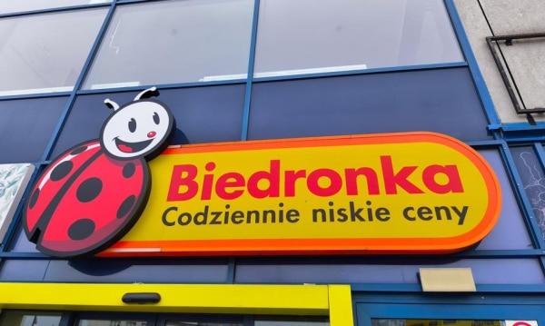 Licytacyjna zmiana w Biedronce. Koniec z gubieniem reszty przy płatności.