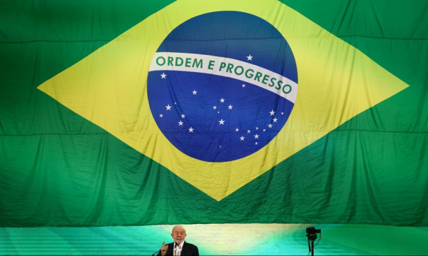 Głowa państwa Lula zmaga się z chorobą nowotworową. Poddał się leczeniu radioterapią. Głowa państwa Lula zmaga się z chorobą nowotworową. Poddał się leczeniu radioterapią.