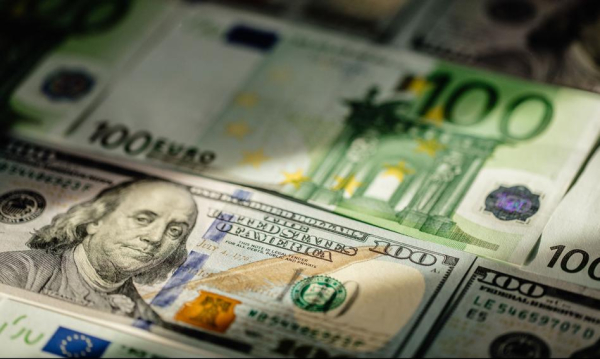 NEWS FIN 14 Moc złota. Silny dolar i wysoka cena ropy nie zatrzymały spadku kursu…