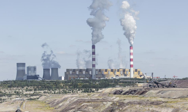 NEWS FIN 15 Elektrownia nabyła milion litrów wody z kranu za 21 milionów złotych. Kobieta…
