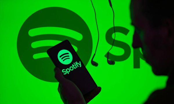 NEWS FIN 48 Spotify: Nowa wizja AI zamiast „muzycznego chaosu” – rynek akcji…
