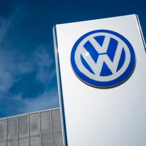 NEWS FIN 48 Członkowie rady nadzorczej Volkswagena przeprowadzili anonimową ankietę dotyczącą kondycji firmy.