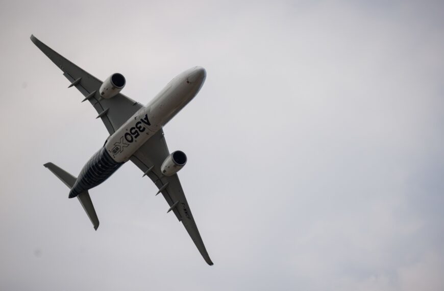 Rosyjskim liniom lotniczym pilnie potrzeba samolotów. Odkryli metodę na zachowanie ich Airbusów
