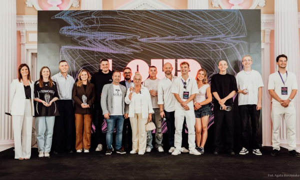 NEWS FIN 30 Łatwogang, Pankracy i inni influencerzy z nagrodami. Pierwszy tego typu…