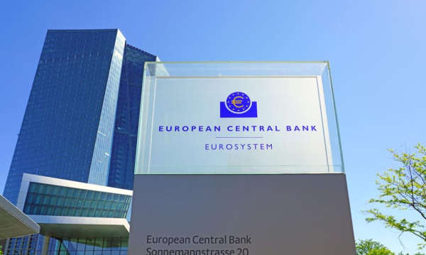 Europejski Bank Centralny zaostrzył swoje stanowisko. Kurs euro uległ wahaniom,&hellip;