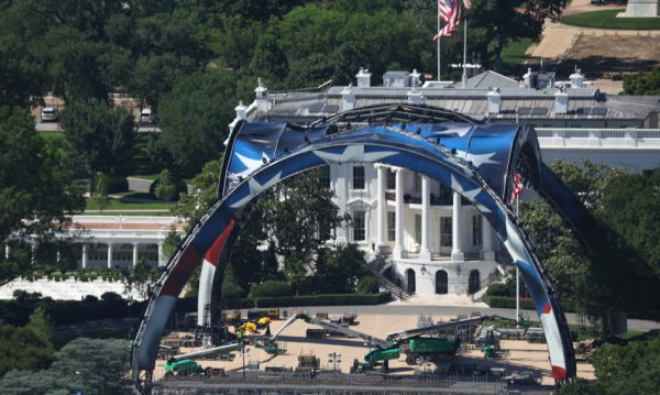 Gala UFC pod Białym Domem. Trump: Patrząc na to, myślę,&hellip;
