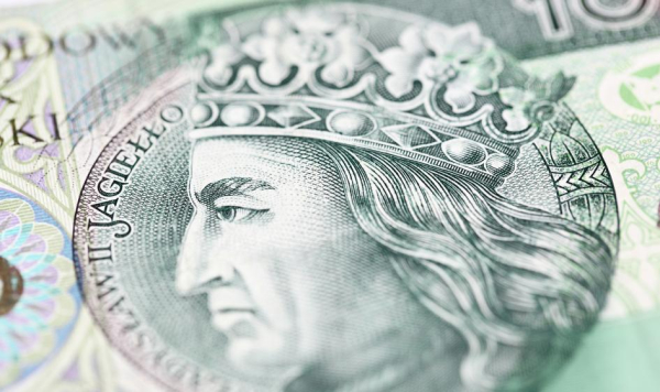 NEWS FIN 37 Gotówka nadal cenna. Krótkie chwile do bariery 500 miliardów złotych