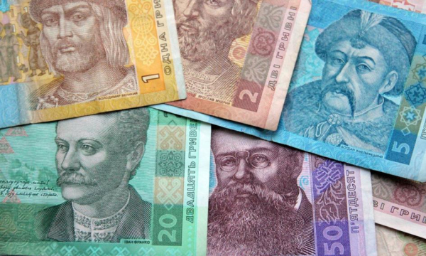 Ukraińska waluta pod naporem dronów i rakiet. Prezes banku centralnego&hellip;