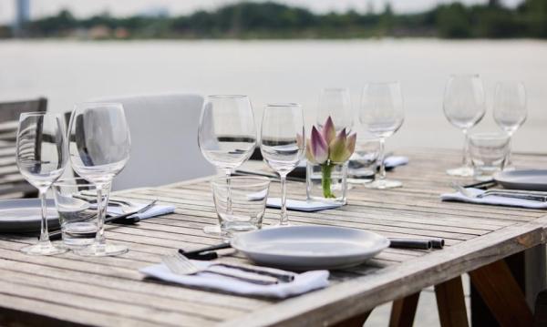 Literka wody za zero złotych w lokalu gastronomicznym. Nowe regulacje zaczną obowiązywać już od sierpnia