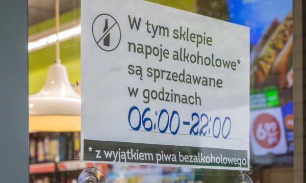 Polacy za ogólnokrajowym zakazem sprzedaży alkoholu w nocy