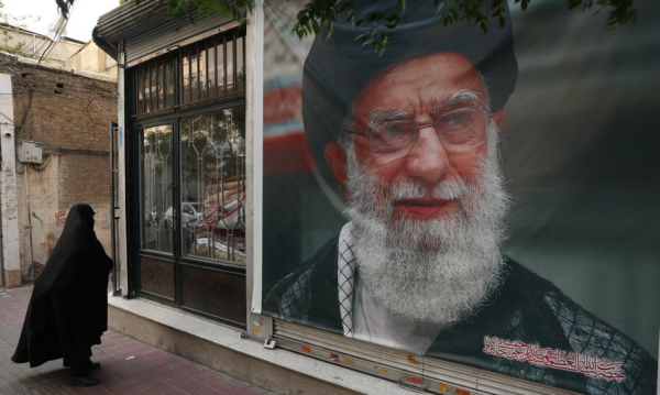 NEWS FIN 19 Teheran wystosował swoim sąsiadom nieugięte ultimatum: macie moralny obowiązek powstrzymać Stany Zjednoczone.
