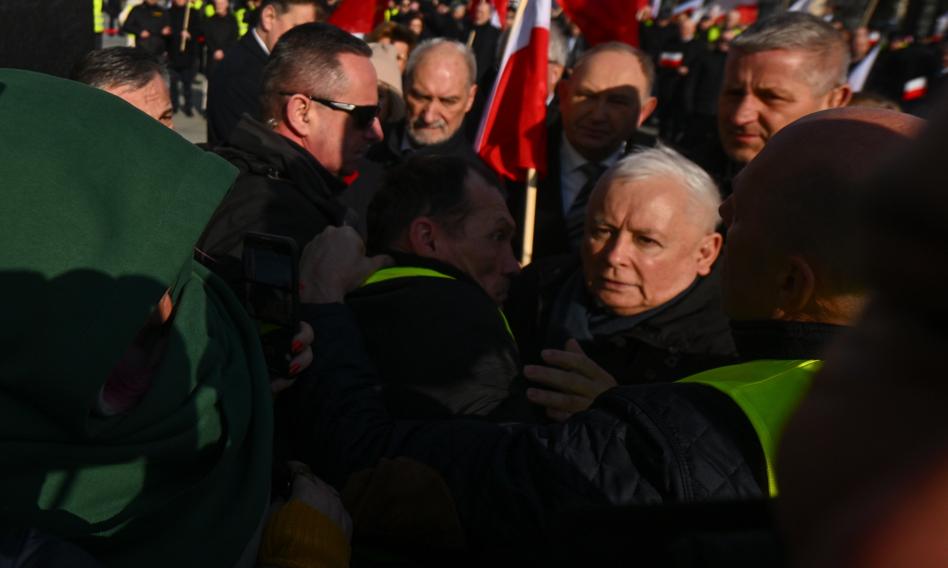 Awantury Na Miesiecznicach Smolenskich Sa Wnioski O Uchylenie Immunitetoacutew Poslom Pis 9f10b2a, NEWSFIN