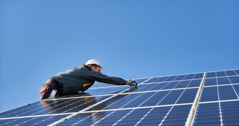 Fotowoltaika. Wchodzą w życie ważne zmiany dla prosumentów