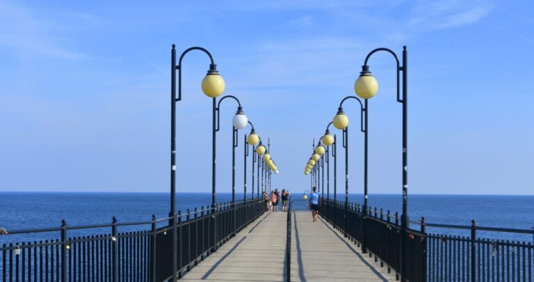 Międzyzdroje świeca pustkami. Mieszkańcy mówią o katastrofie