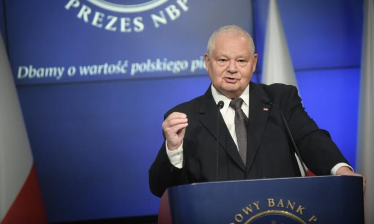 TK nie uratuje Adama Glapińskiego. „Postępowanie niezależne od stanowiska”