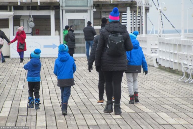 Wszedł nowy program. ZUS wzywa rodziców do zwrotu pieniędzy